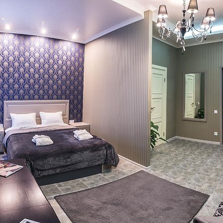 L.O.Y Family Hotel Dnipro Bagian luar foto